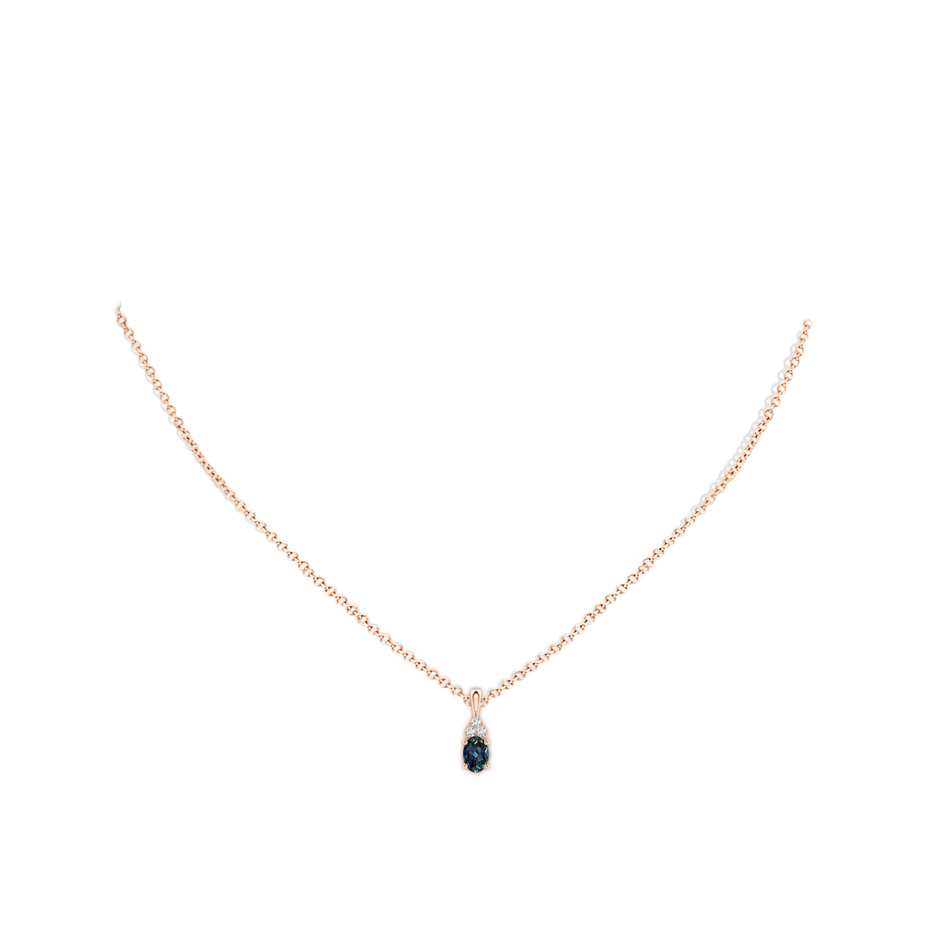 7x5mm Labgrown Oval Lab-Grown Alexandrite Solitaire Pendant with Trio Diamond in Rose Gold pen