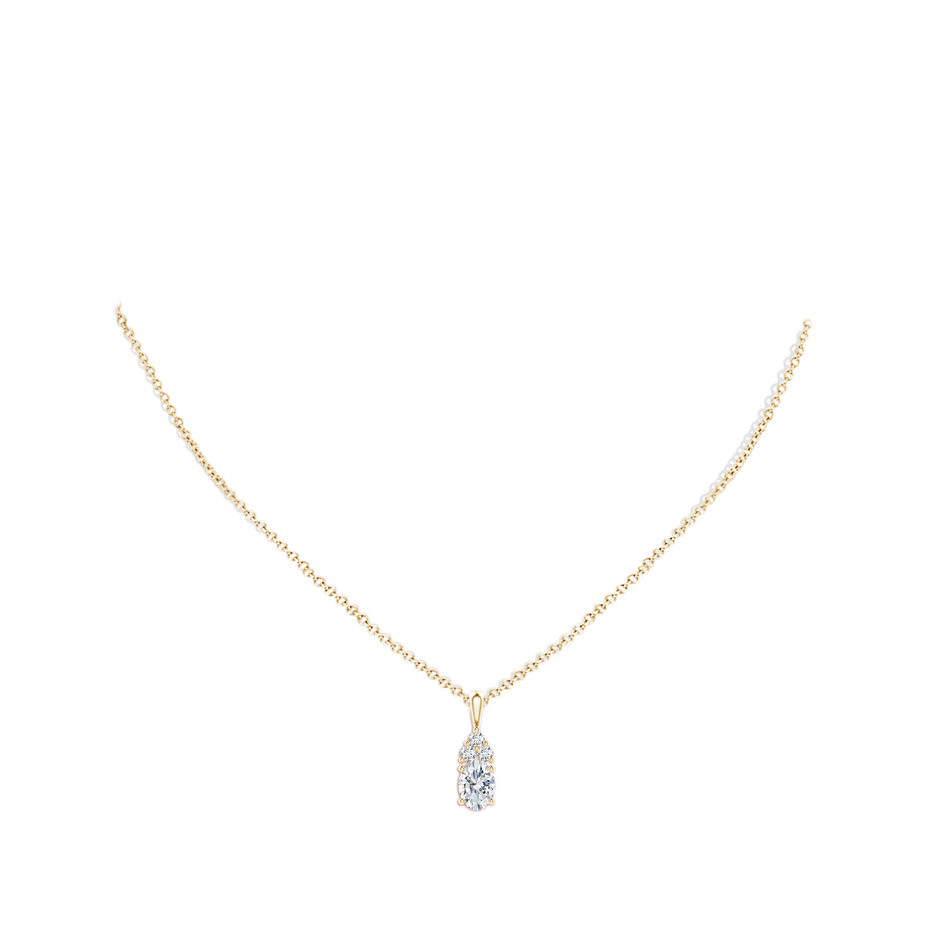 7.7x5.7mm FGVS Lab-Grown Oval Diamond Solitaire Pendant with Trio Diamond in Yellow Gold pen