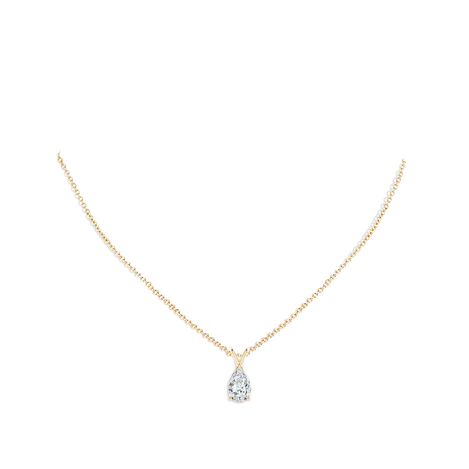 11x7mm FGVS Lab-Grown V-Bale Pear-Shaped Diamond Solitaire Pendant in Yellow Gold pen