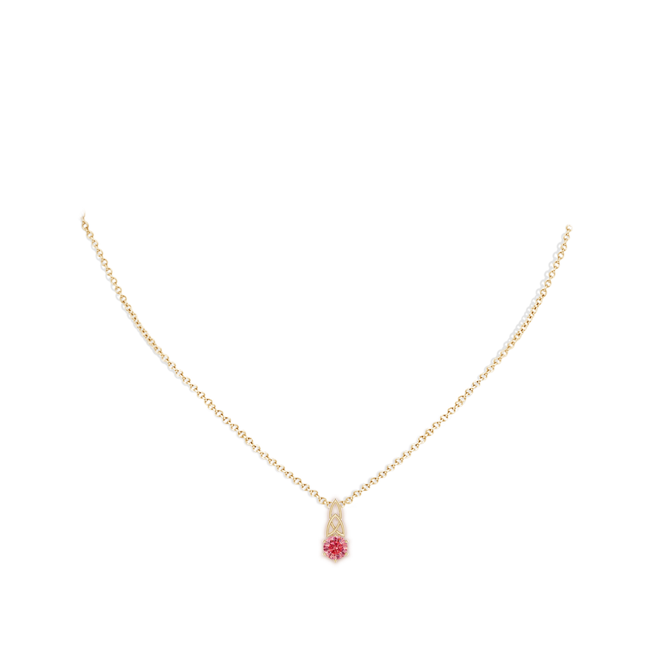 5.1mm Labgrown Solitaire Round Lab-Grown Fancy Intense Pink Diamond Celtic Knot Pendant in Yellow Gold pen