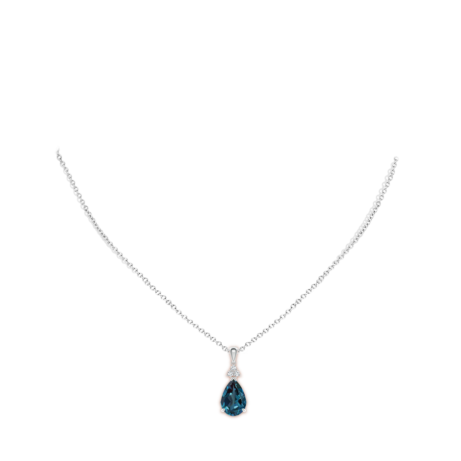 12x8mm Labgrown Claw-Set Lab-Grown Alexandrite Drop Pendant with Trio Diamonds in P950 Platinum pen