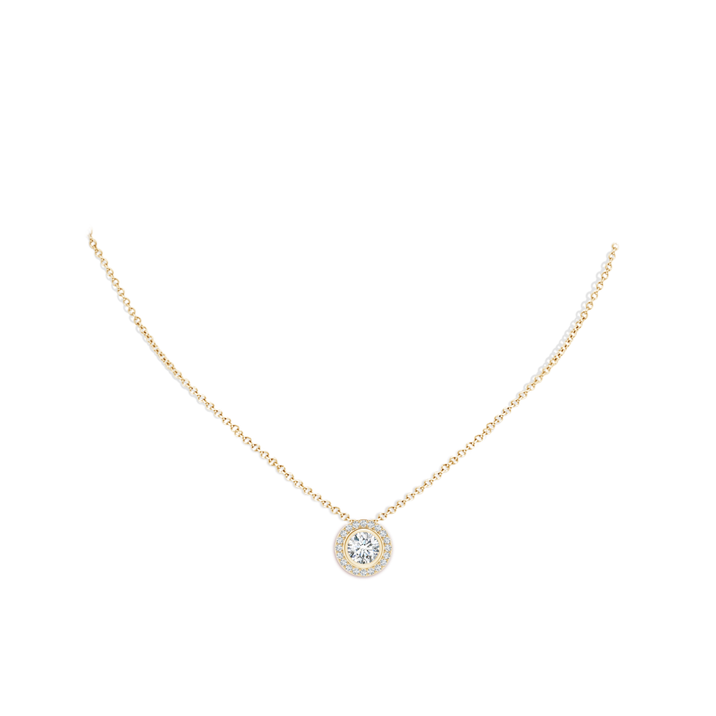 7mm FGVS Round Bezel-Set Lab-Grown Diamond Pendant with Halo in Yellow Gold pen