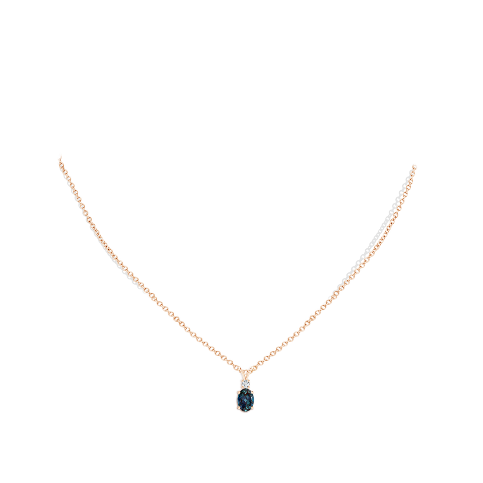 7x5mm Labgrown V-Bale Oval Lab-Grown Alexandrite Solitaire Pendant with Diamond in Rose Gold pen