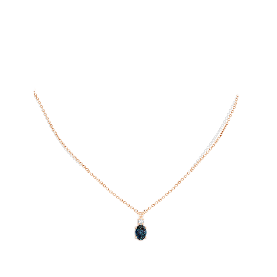 8x6mm Labgrown V-Bale Oval Lab-Grown Alexandrite Solitaire Pendant with Diamond in Rose Gold pen
