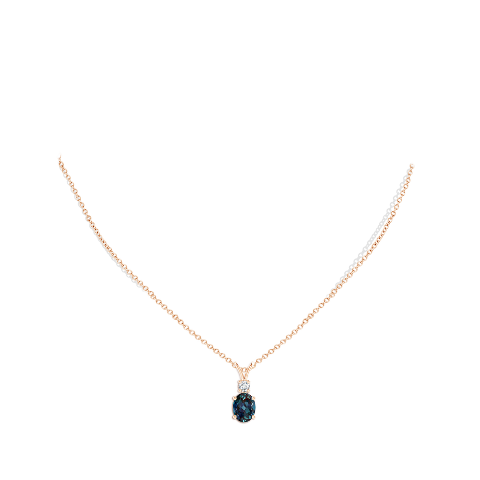 9x7mm Labgrown V-Bale Oval Lab-Grown Alexandrite Solitaire Pendant with Diamond in Rose Gold pen