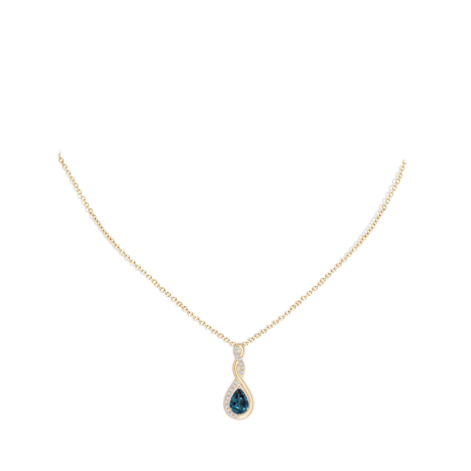 7x5mm Labgrown Twisted Infinity Floating Lab-Grown Alexandrite Drop Pendant in Yellow Gold pen