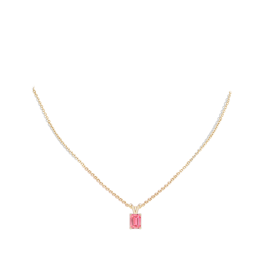 7.5x5.5mm Labgrown Emerald-Cut Lab-Grown Fancy Intense Pink Diamond Solitaire V-Bale Pendant in Yellow Gold pen