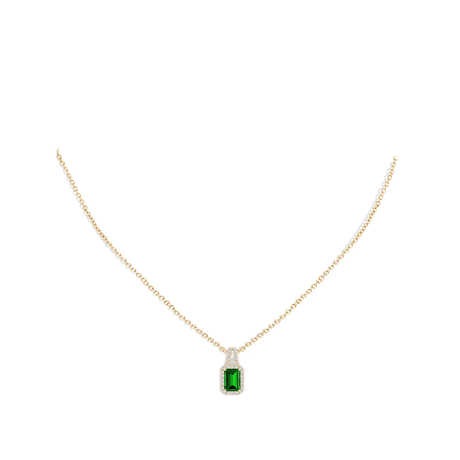 7x5mm Labgrown Lab-Grown Emerald-Cut Emerald Halo Pendant in Yellow Gold pen