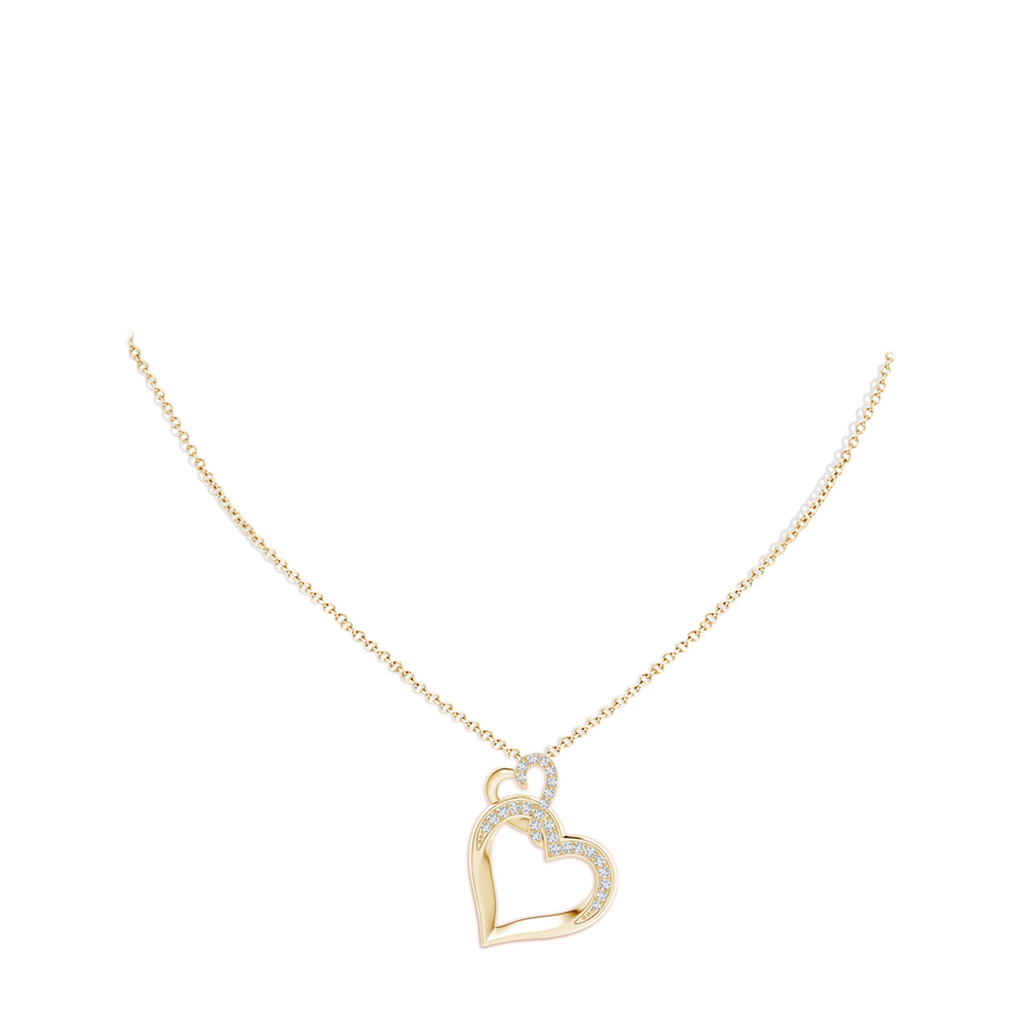 2.1mm FGVS Lab-Grown Interlinked Diamond Tilted Heart Pendant in Yellow Gold pen