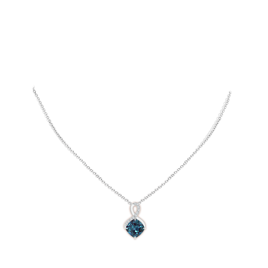 9mm Labgrown Claw-Set Lab-Grown Alexandrite Infinity Pendant with Diamonds in P950 Platinum pen