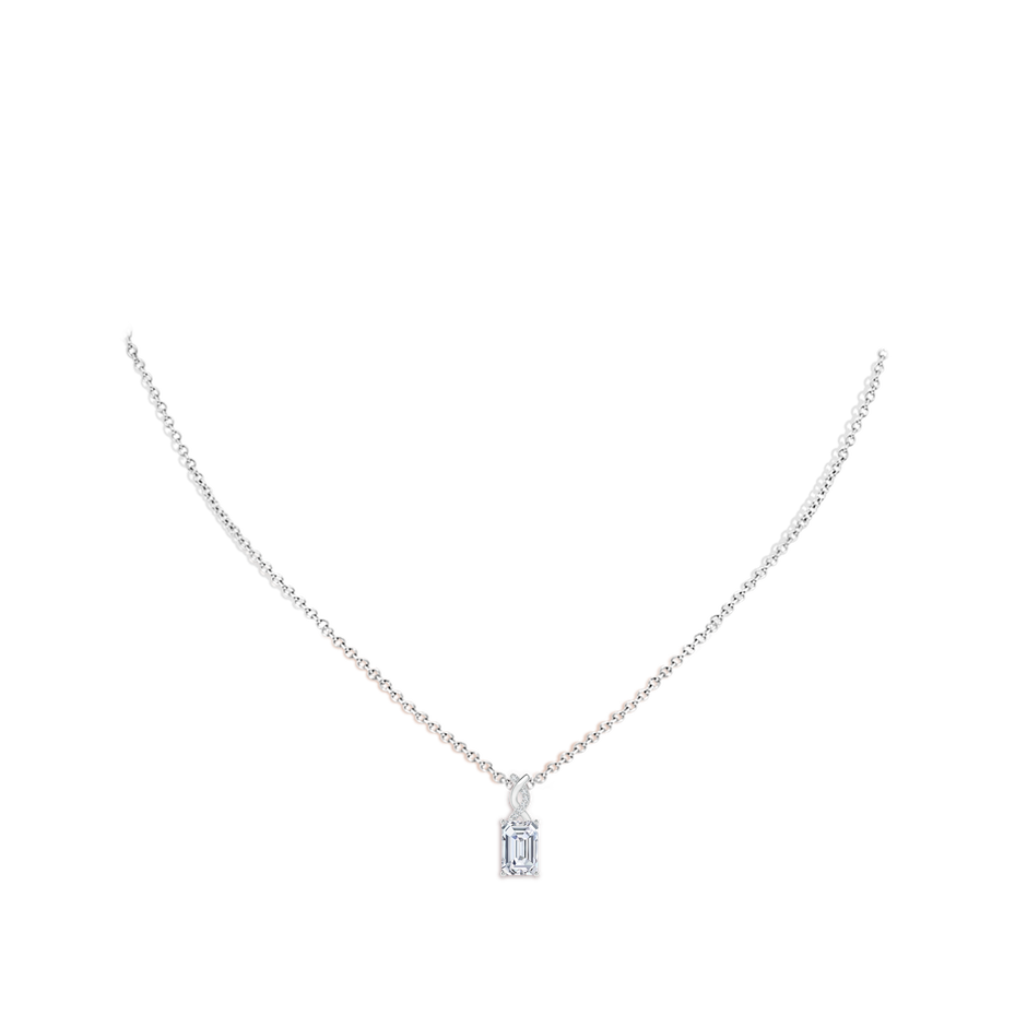 6x4mm FGVS Lab-Grown Diamond Pendant with Entwined Bale in 18K White Gold pen