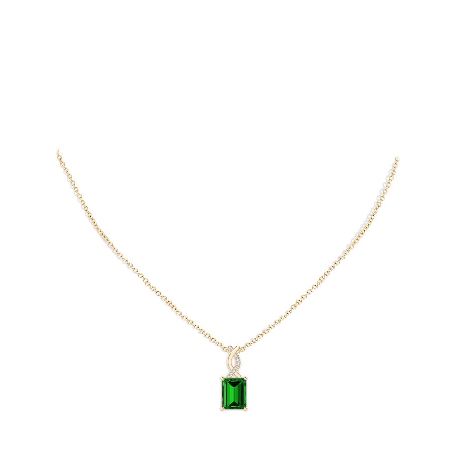 9x7mm Labgrown Lab-Grown Emerald Pendant with Diamond Entwined Bale in Yellow Gold pen