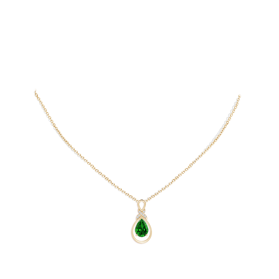 7x5mm Labgrown Lab-Grown Emerald Infinity Pendant with Lab Diamond 'X' Motif in Yellow Gold pen