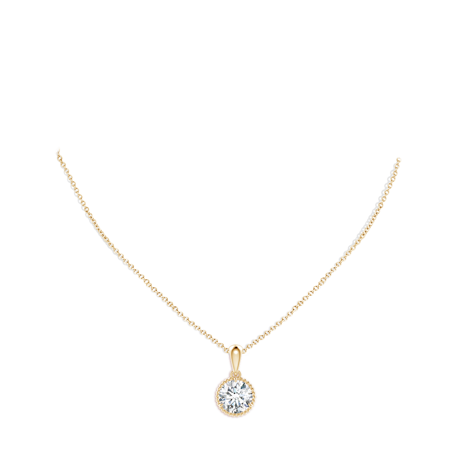 9.2mm FGVS Lab-Grown Rope-Framed Claw-Set Diamond Solitaire Pendant in Yellow Gold pen