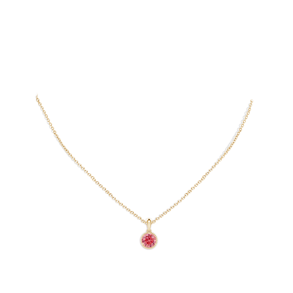 6.4mm Labgrown Rope-Framed Claw-Set Lab-Grown Fancy Intense Pink Diamond Solitaire Pendant in Yellow Gold pen