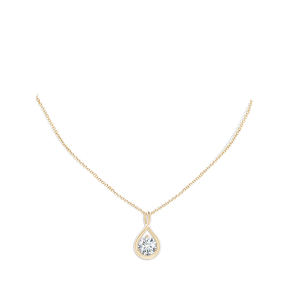 9.1mm FGVS Lab-Grown Solitaire Round Diamond Infinity Twist Pendant in Yellow Gold pen