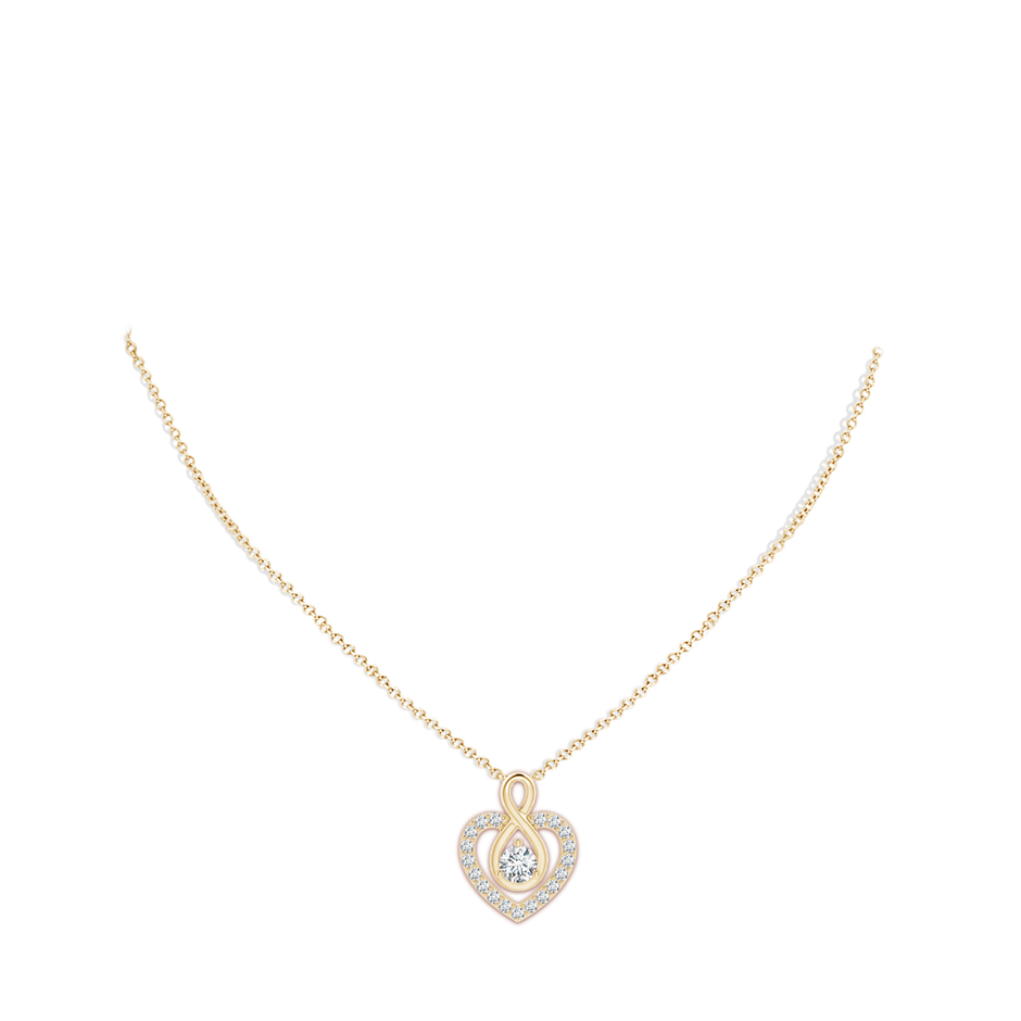 5.1mm FGVS Lab-Grown Diamond Heart Pendant with Infinity Loop in Yellow Gold pen