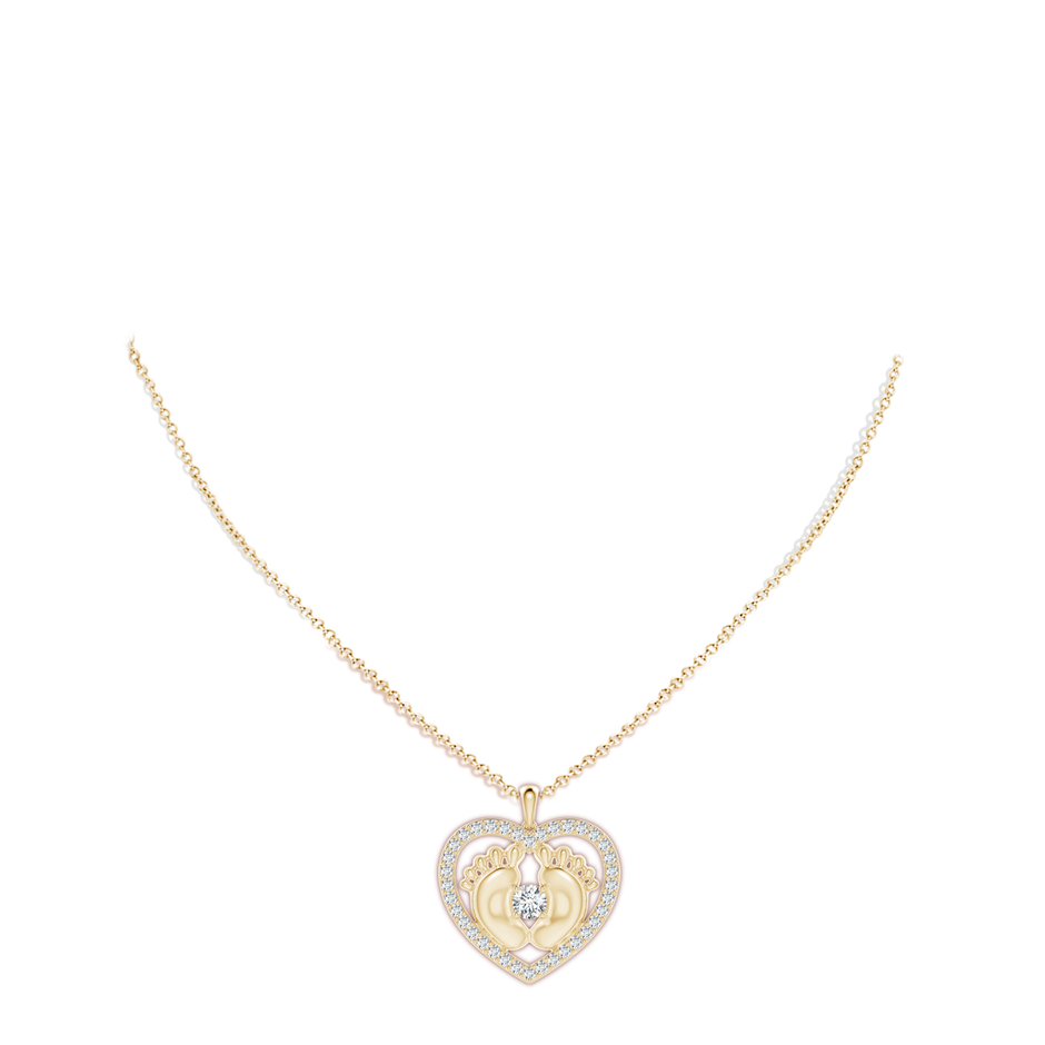 5.4mm FGVS Lab-Grown Diamond Heart & Baby Feet Pendant in 18K Yellow Gold pen