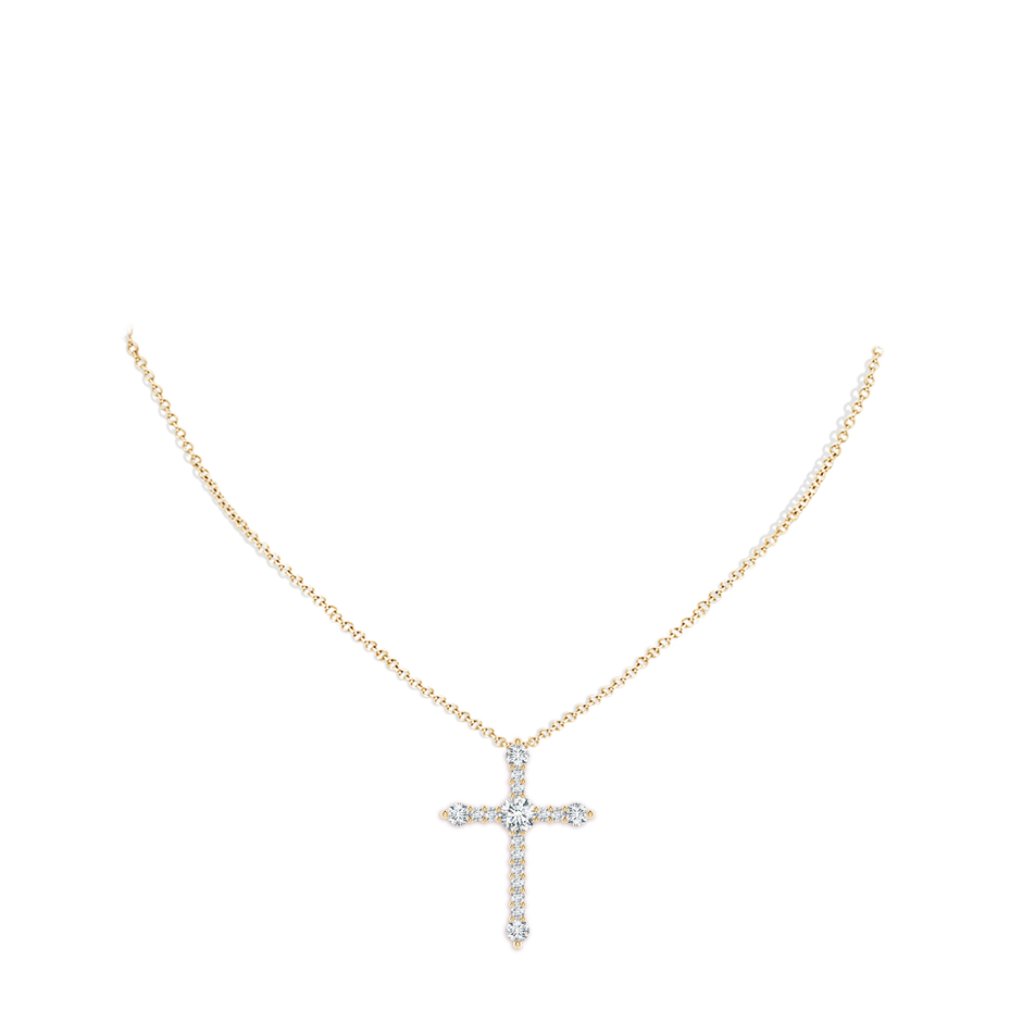 4.5mm FGVS Lab-Grown Prong-Set Diamond Budded Cross Pendant in Yellow Gold pen