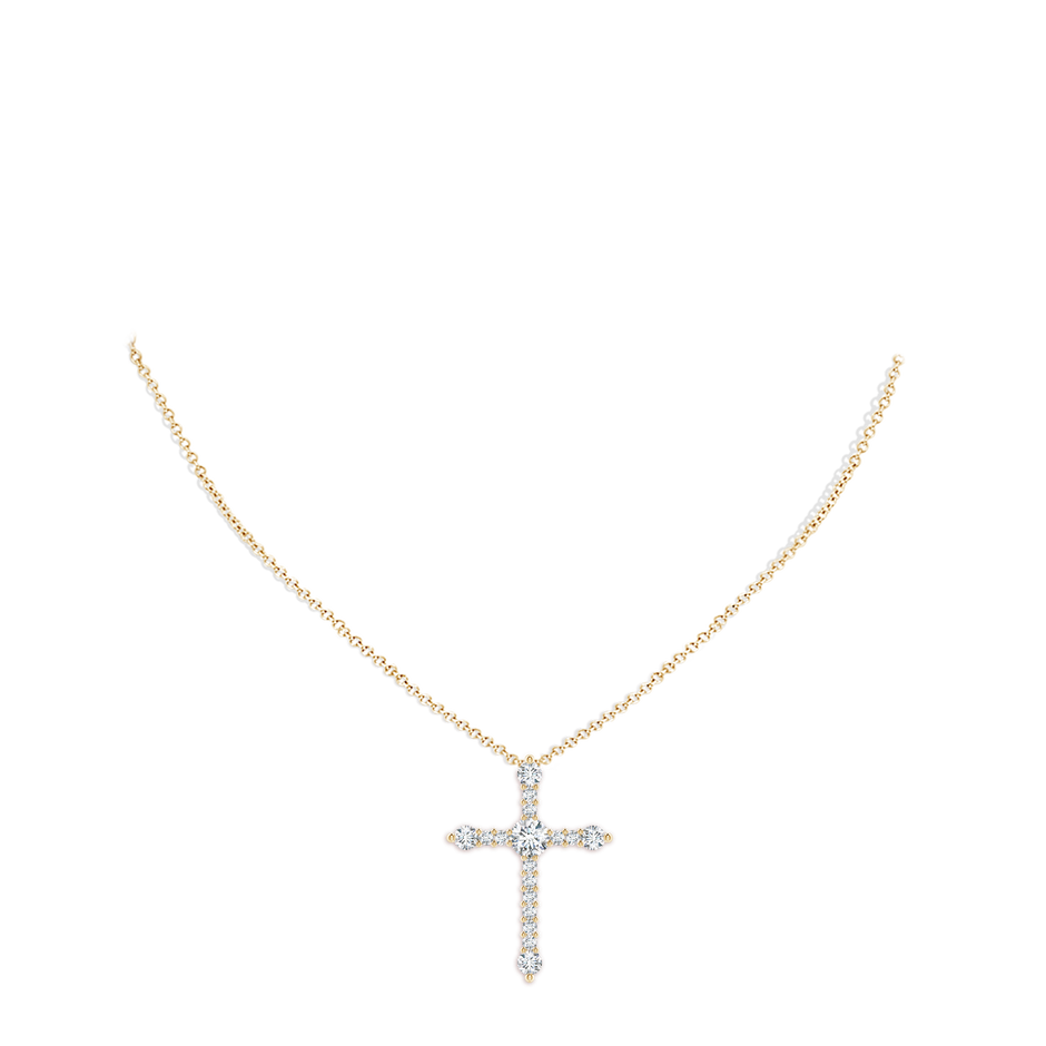 5.1mm FGVS Lab-Grown Prong-Set Diamond Budded Cross Pendant in Yellow Gold pen