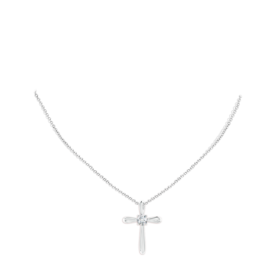 5.1mm FGVS Lab-Grown Diamond Ribbon Twist Cross Pendant in 18K White Gold pen