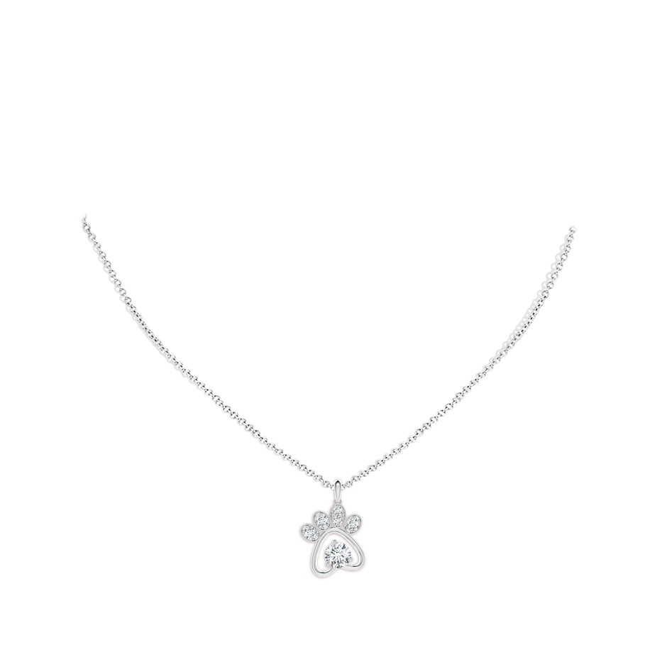 5.1mm FGVS Lab-Grown Diamond Paw Print Pendant in White Gold pen