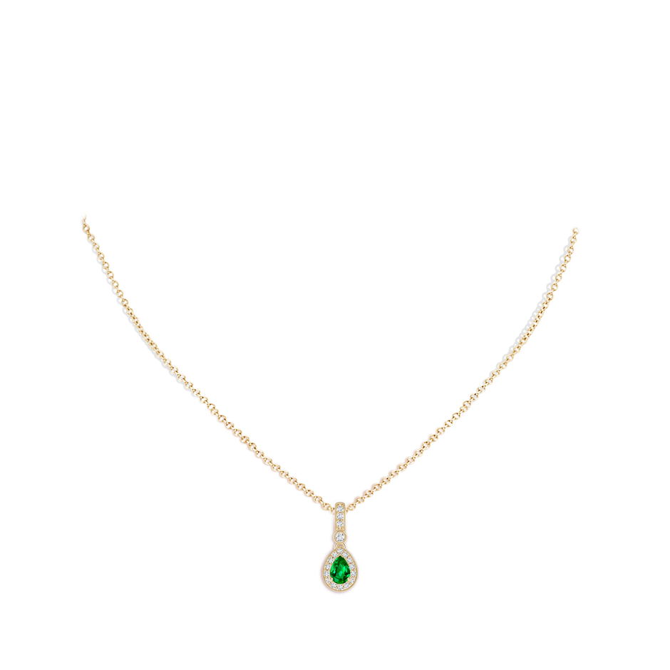 6x4mm Lab-Grown Pear-Shaped Emerald and pave Diamond Halo Pendant in Yellow Gold body-neck