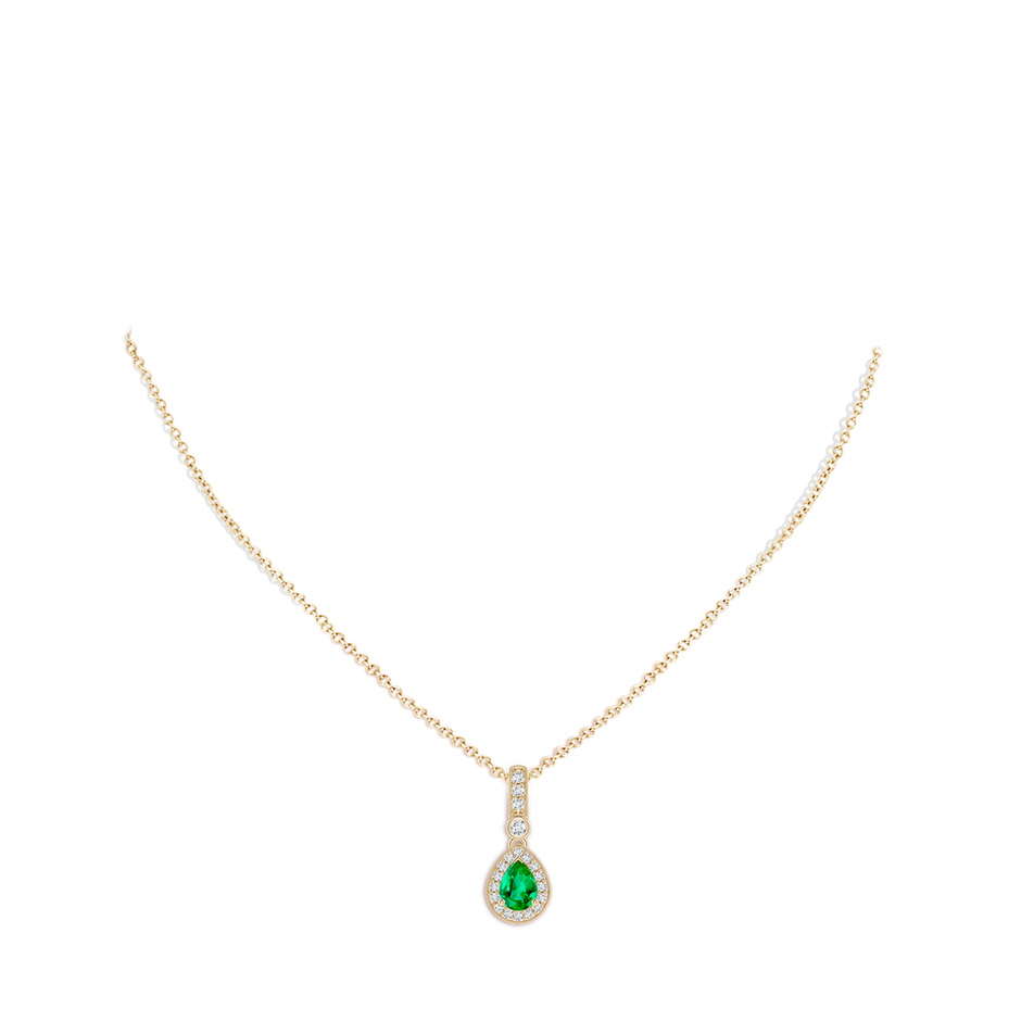 7x5mm AAA Pear-Shaped Emerald and pave Diamond Halo Pendant in Yellow Gold body-neck