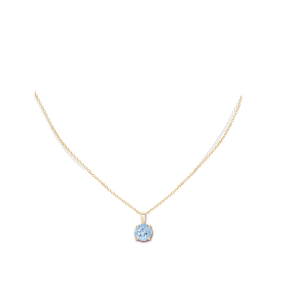 8mm AA Classic Prong-Set Round Aquamarine Solitaire Pendant in Yellow Gold pen