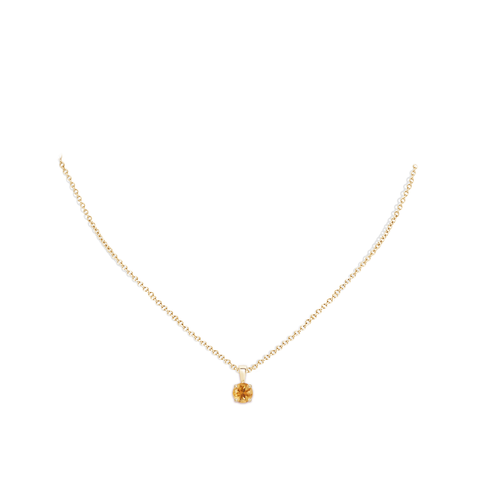 6mm A Classic Prong-Set Round Citrine Solitaire Pendant in Yellow Gold pen