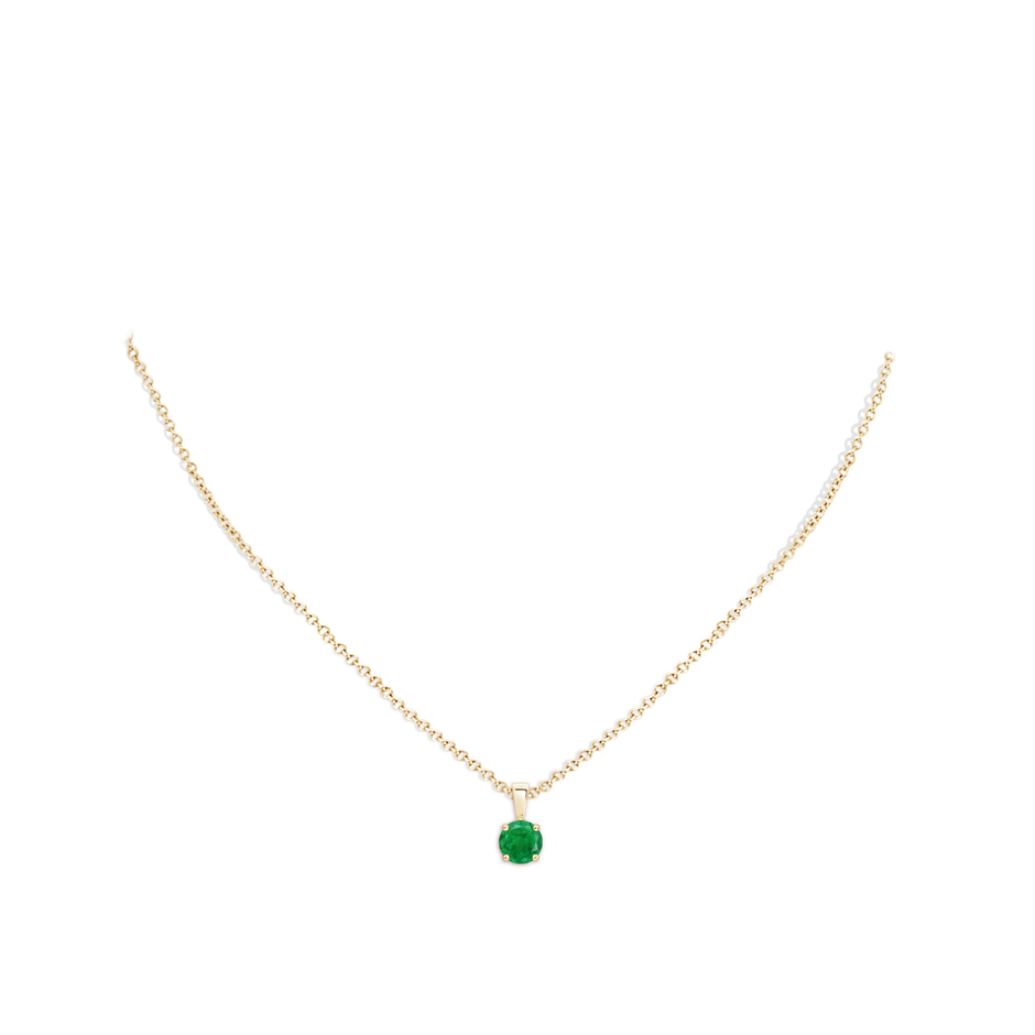 6mm AA Classic Prong-Set Round Emerald Solitaire Pendant in Yellow Gold pen