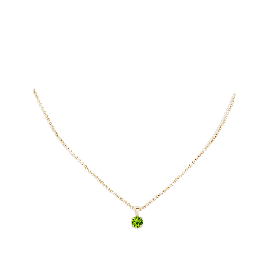 6mm AAAA Classic Prong-Set Round Peridot Solitaire Pendant in Yellow Gold pen