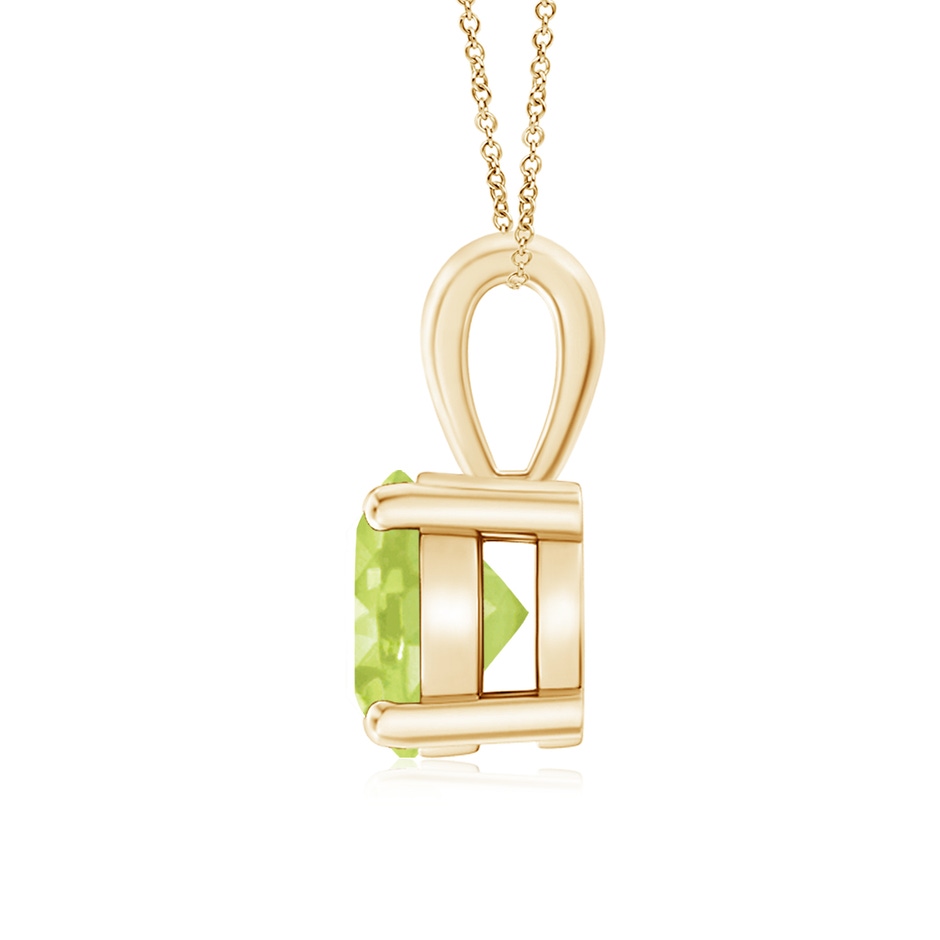 7mm A Classic Prong-Set Round Peridot Solitaire Pendant in Yellow Gold side 199