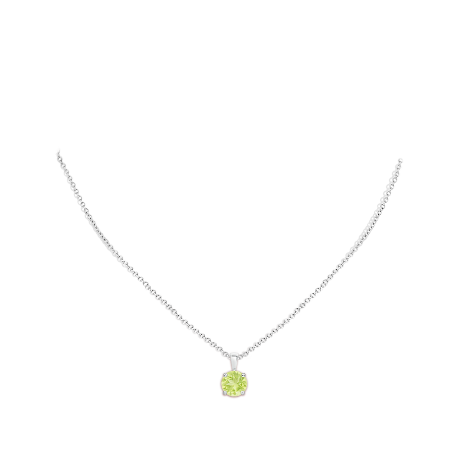 8mm A Classic Prong-Set Round Peridot Solitaire Pendant in S999 Silver pen