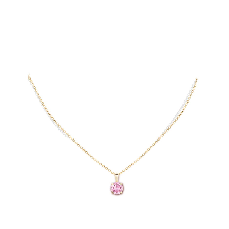 7mm A Classic Round Pink Tourmaline Solitaire Pendant in Yellow Gold pen