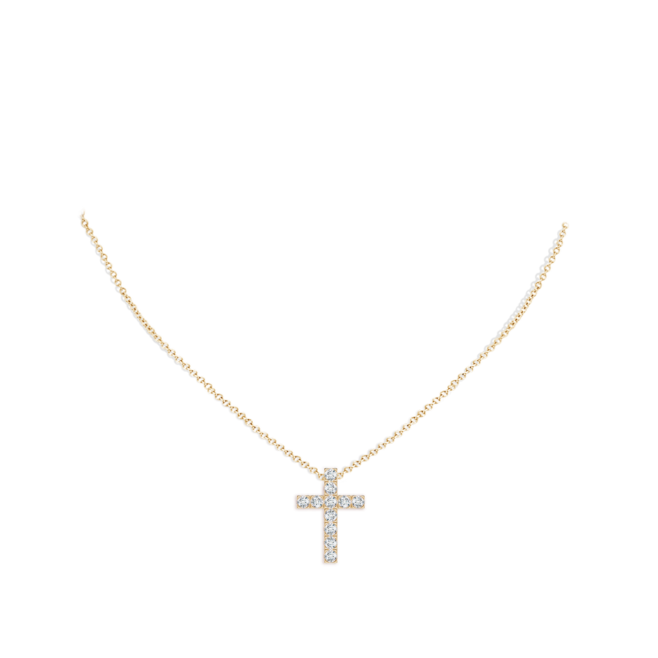 2mm GVS2 Flat Prong-Set Diamond Cross Pendant in Yellow Gold pen