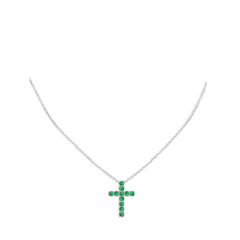 2.5mm A Flat Prong-Set Emerald Cross Pendant in S999 Silver pen