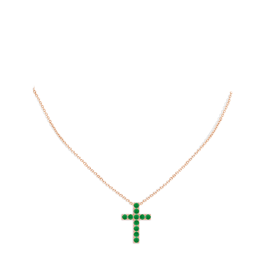2.5mm AA Flat Prong-Set Emerald Cross Pendant in Rose Gold pen