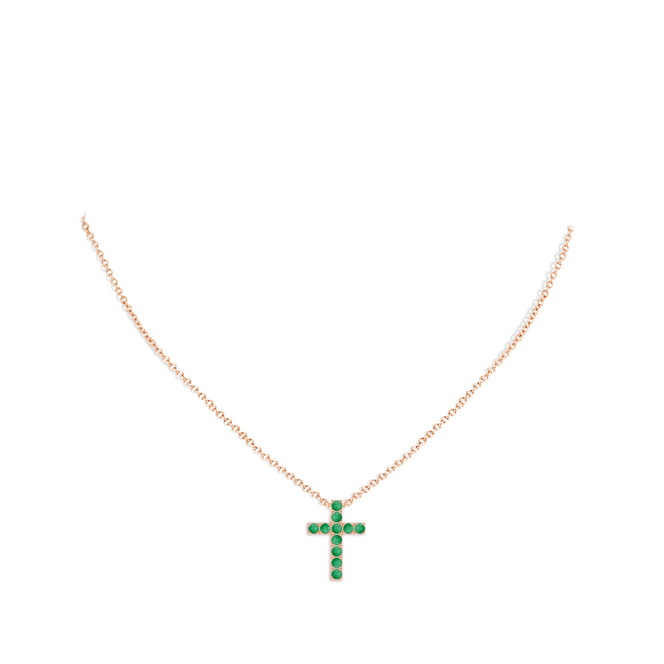 2mm A Flat Prong-Set Emerald Cross Pendant in Rose Gold pen