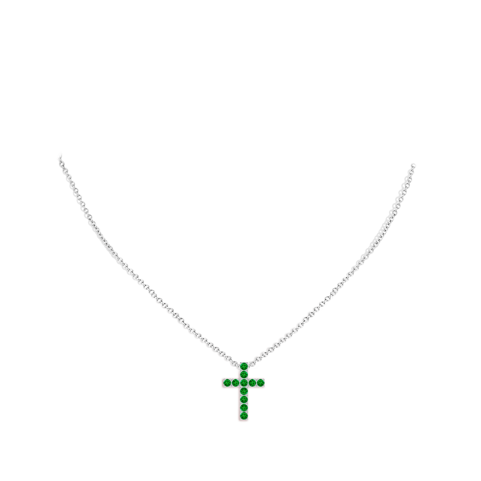 2mm AAAA Flat Prong-Set Emerald Cross Pendant in P950 Platinum pen