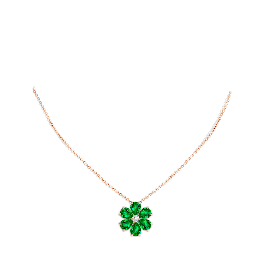 8x6mm AAAA Emerald Flower Cluster Pendant with Diamond in Rose Gold pen
