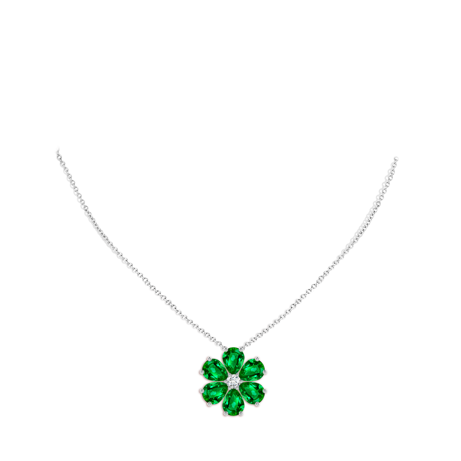 9x7mm AAAA Emerald Flower Cluster Pendant with Diamond in P950 Platinum pen