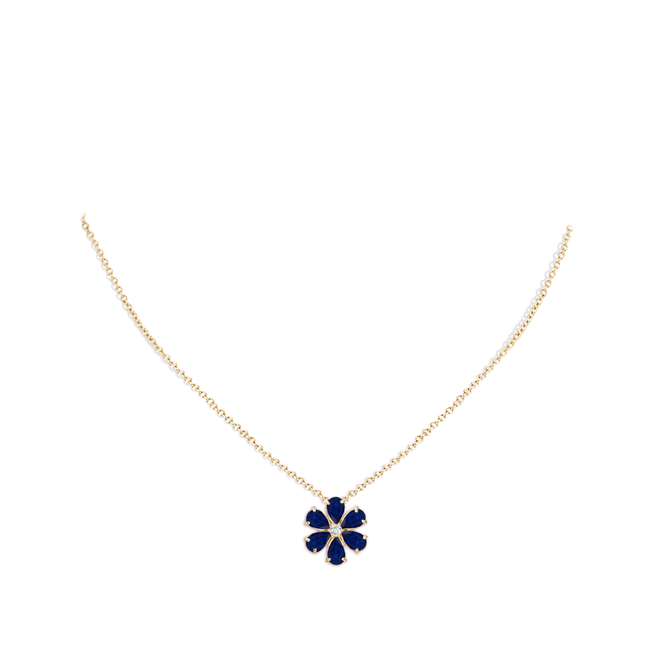 6x4mm AA Blue Sapphire Flower Cluster Pendant with Diamond in Yellow Gold pen