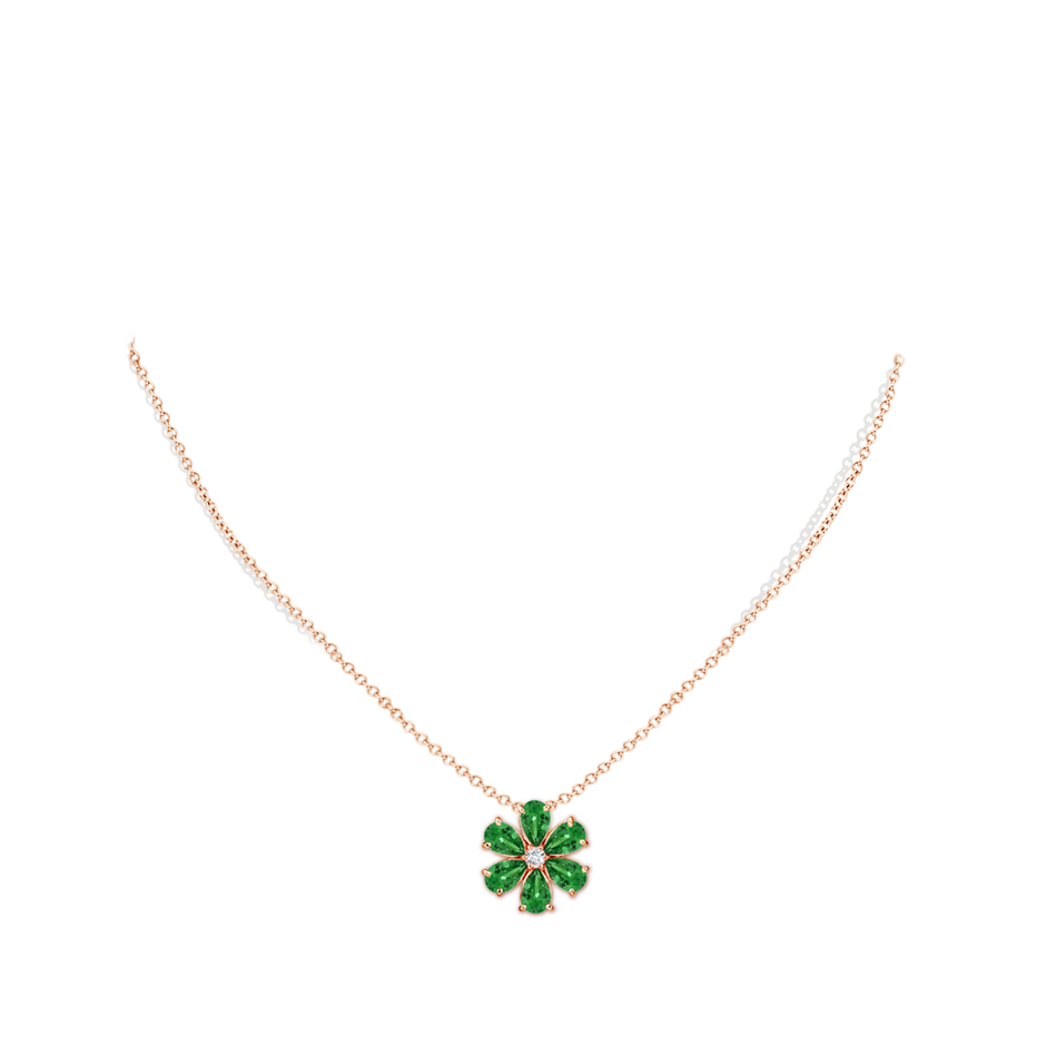 6x4mm AAA Tsavorite Flower Clustre Pendant with Diamond in Rose Gold pen