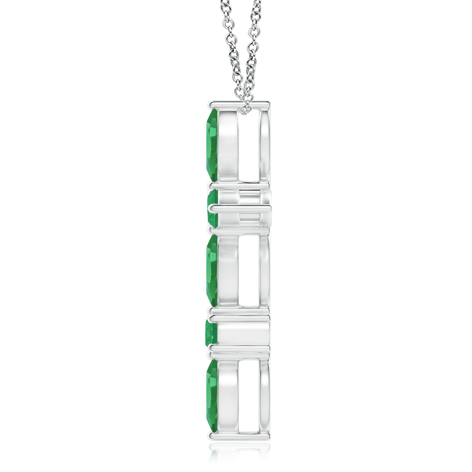 A - Emerald / 0.78 CT / 14 KT White Gold