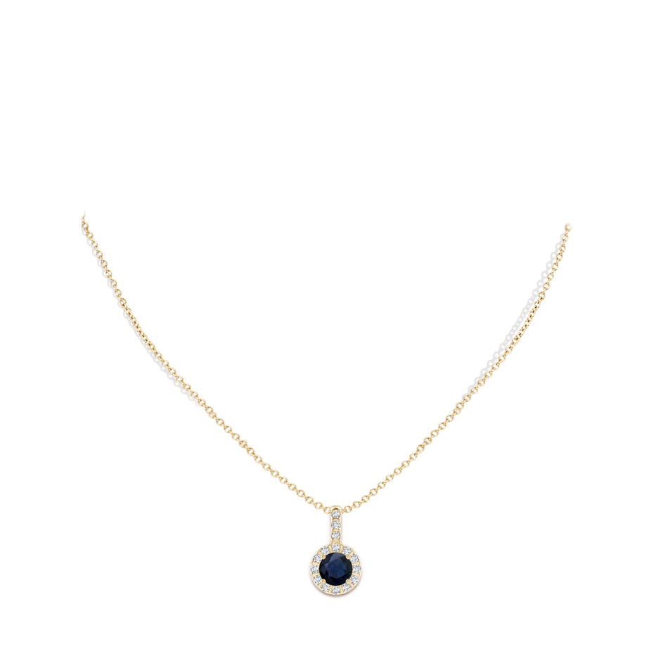 7mm A Blue Sapphire Pendant with Bar-Set Diamond Halo in Yellow Gold body-neck