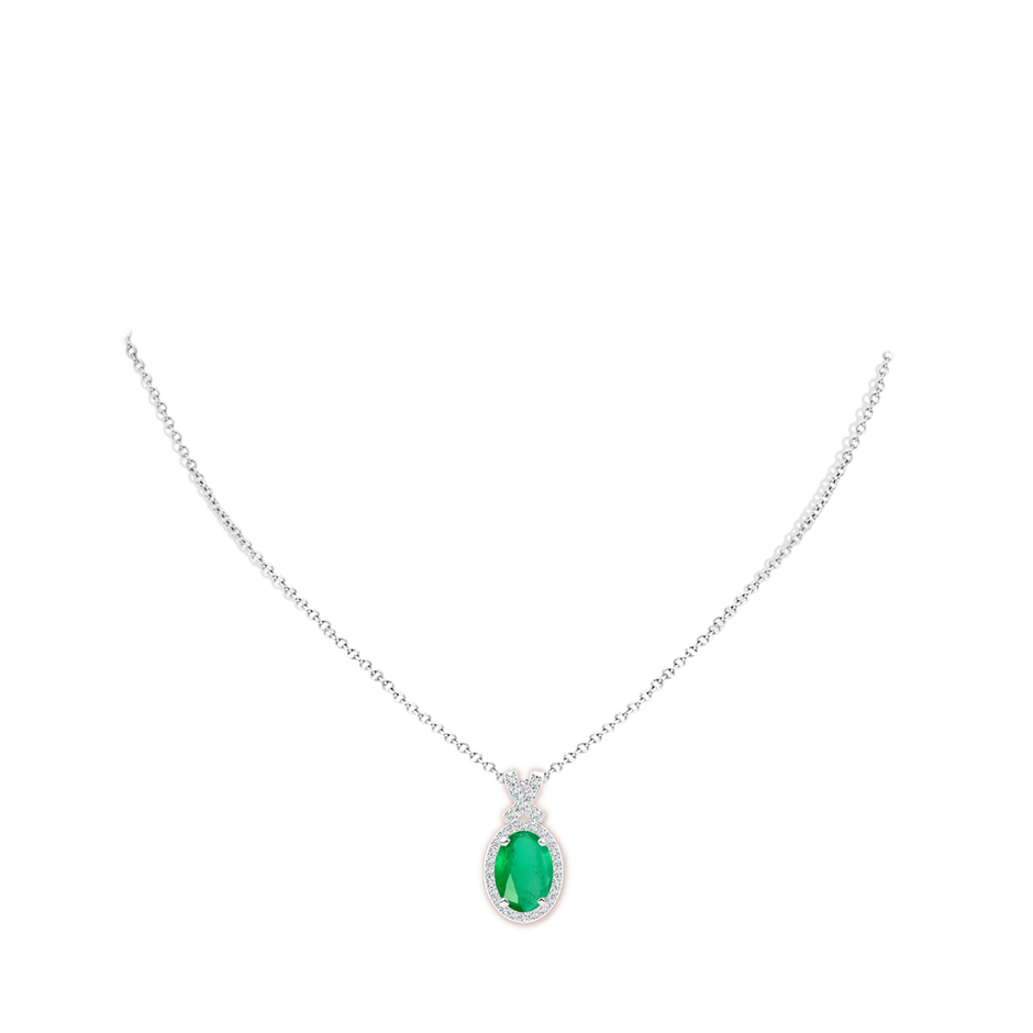 14x10mm A Vintage Style Emerald Pendant with Diamond Halo in P950 Platinum pen