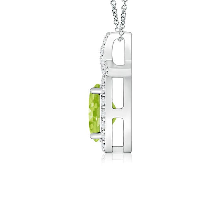 AA - Peridot / 0.68 CT / 14 KT White Gold