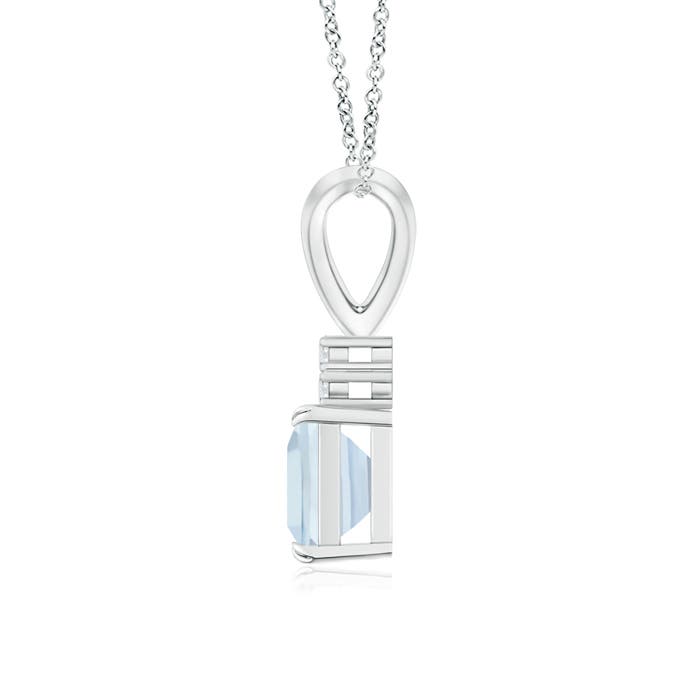 A - Aquamarine / 0.58 CT / 14 KT White Gold