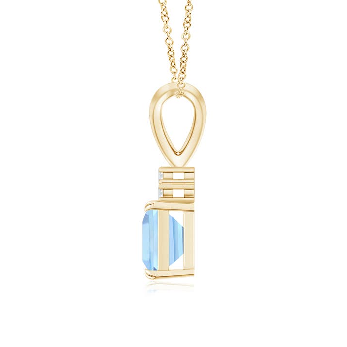 AAA - Aquamarine / 0.58 CT / 14 KT Yellow Gold